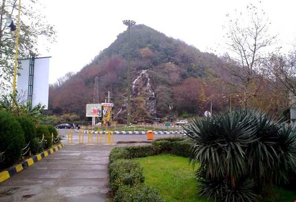 آبشار شیطان کوه