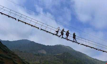 ترسناک‌ترین پل معلق جهان