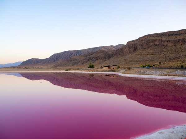 دریاچه‌ها و تالاب‌های عجیب ایران