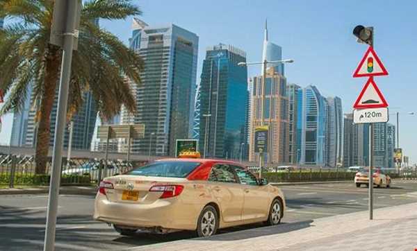 تاکسی اینترنتی دبی | اپلیکیشن تاکسی اینترنتی در دبی