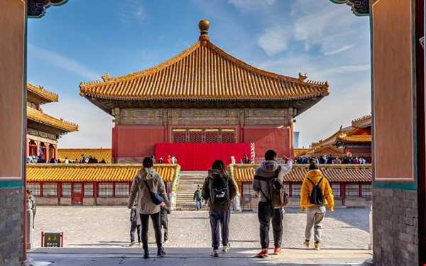 چطور یک تور چین مقرون‌به‌صرفه انتخاب کنیم؟ مقایسه هتل، پرواز و گشت