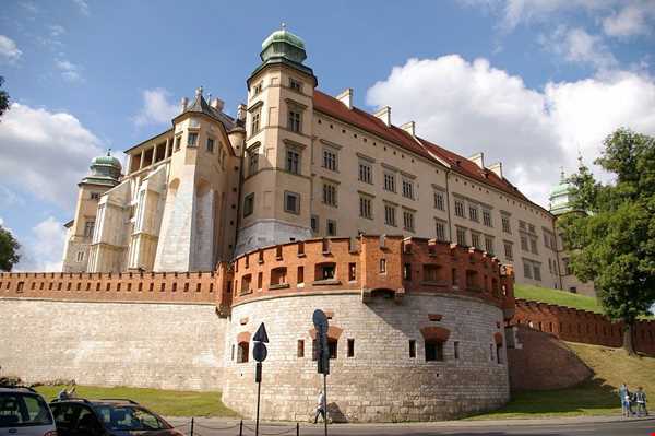 یکی از بهترین نمونه‌های قلعه‌های قرون وسطایی