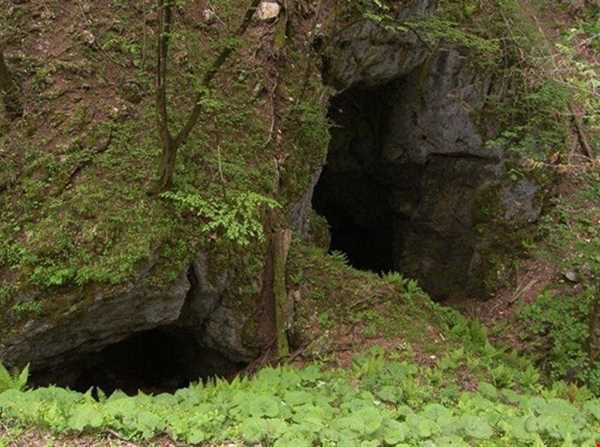 !##!غار آویشوی!##! ماسال گردشگران را متحیر می‌کند