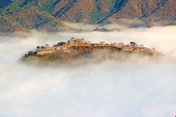 قلعه سحر انگیز «تاکیدا» در ژاپن