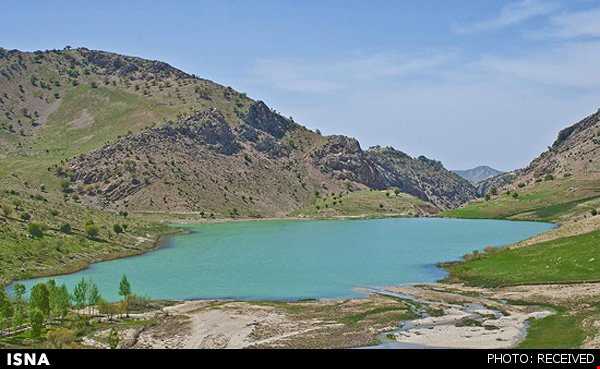 دریاچه !##!برم مور زرد!##! از جاذبه‌های کهگیلویه و بویراحمد