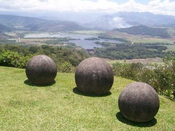 کره‌های سنگی کاستاریکا