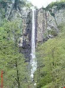 آبشار لاتون