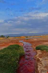 چشمه معدنی تاپ تاپان