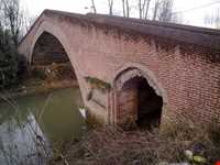 Niako bricked bridge