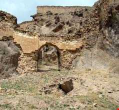 قلعه دختر میانه ( قیزقالاسی )