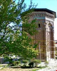 گنبد کبود ( آرامگاه مادر هلاکوخان )