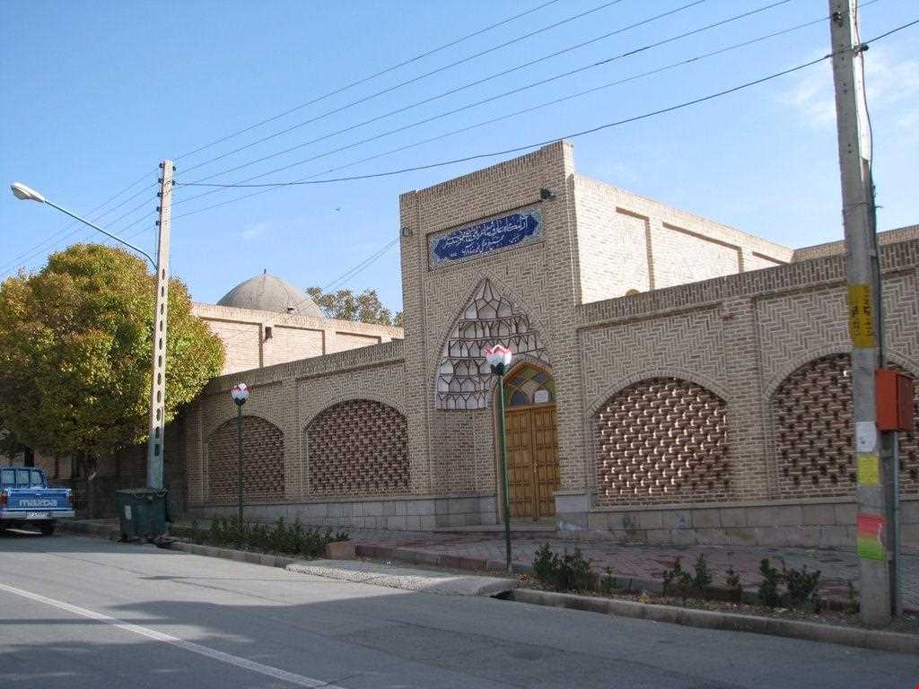 آرامگاه شیخ محمود شبستری