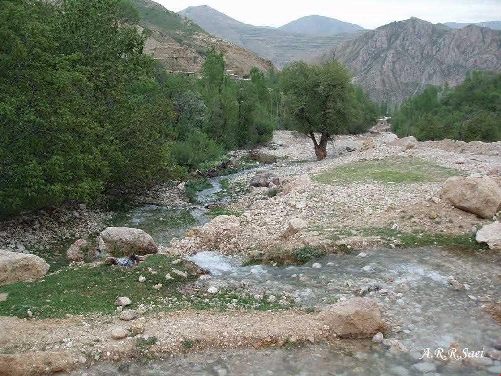 Gol Akhvor Waterfall