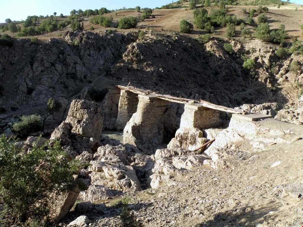 پل قلعه تاسیان ( قلاتاسیان )