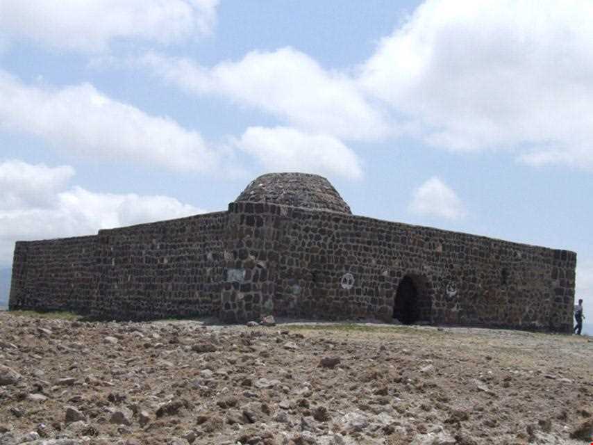 کاروانسرای شاه عباسی نیر