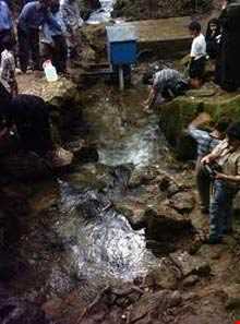 چشمه فکجور دمکش