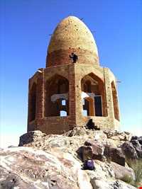 گنبد باز شکاری نطنز