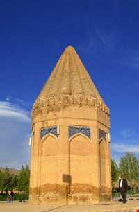 آرامگاه حیقوق نبی ( ع )