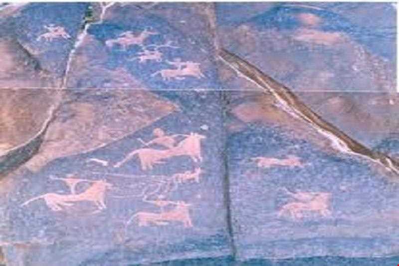 سنگ نگاره‌های کوه مهرگان ( سراوان )