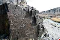 سنگ نگاره‌های کوه مهرگان ( سراوان )