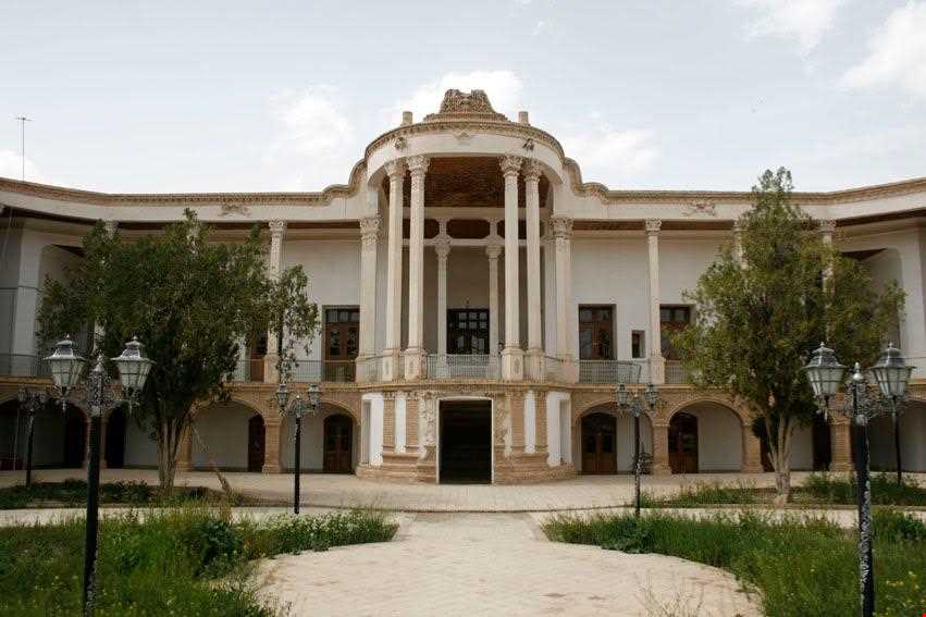 Salar Mohtasham castel (Khomein Museum of Anthropology)