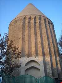 برج آرامگاه علاءالدین ( برج علاء‌الدوله )