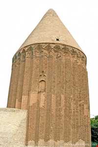 برج آرامگاه علاءالدین ( برج علاء‌الدوله )