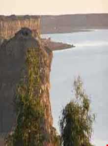 رودخانه هیرمند و چاه نیمه