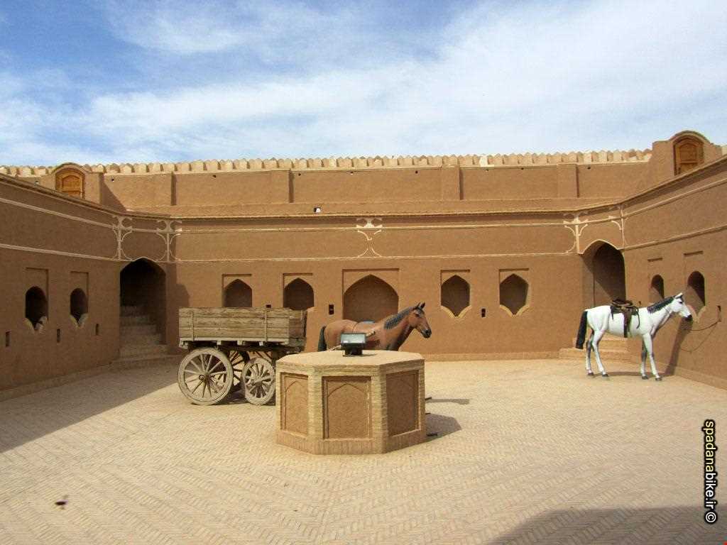 چاپارخانه میبد