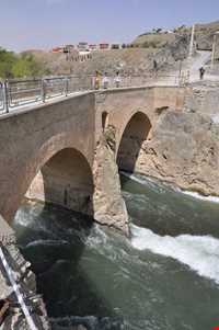 پل زمان‌خان