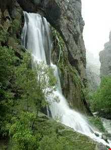 آبشار آب سفید