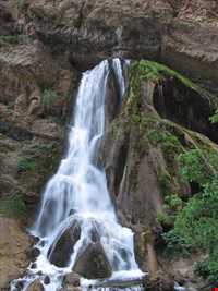 آبشار آب سفید