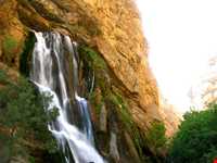 آبشار آب سفید