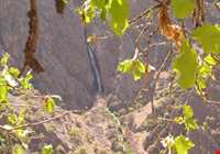 دره و آبشار عشق