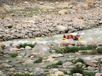 دره و آبشار عشق