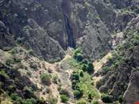 دره و آبشار عشق