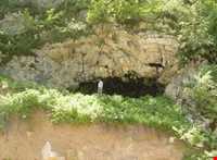 غار کیارام ( وسط دل دل )