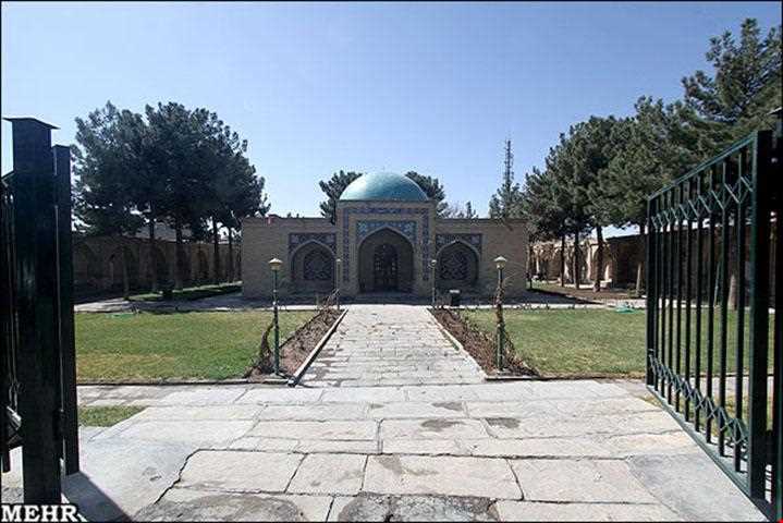 آرامگاه ملا هادی سبزواری