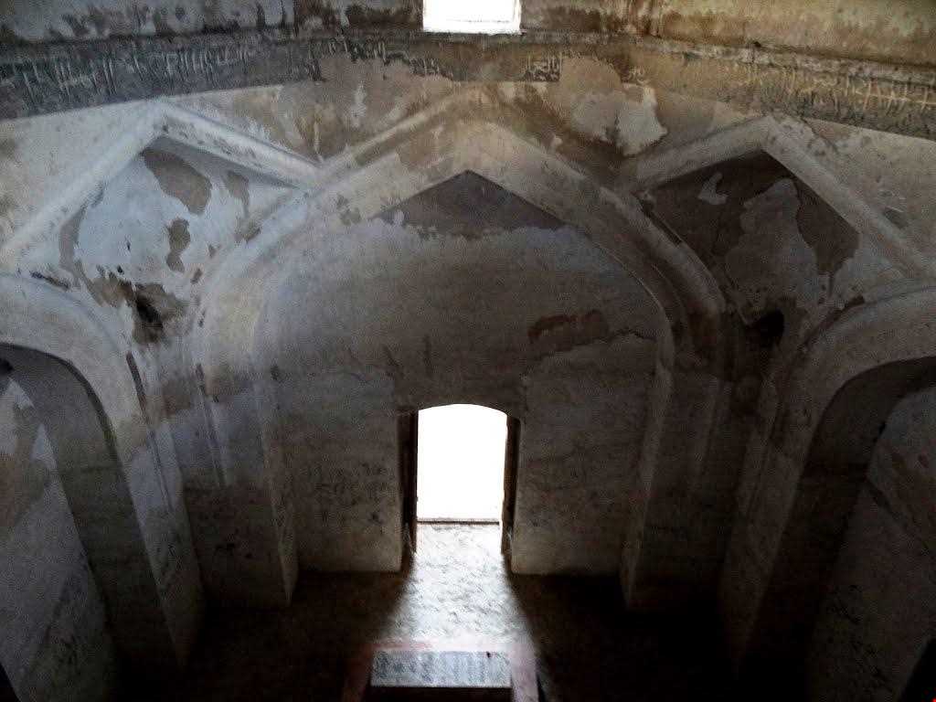 allameh shahrestani tomb