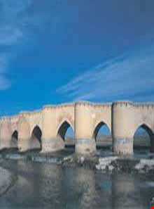 پُل فرهادآباد