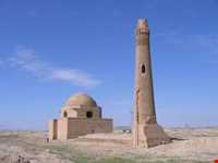 آرامگاه ارسلان جاذب