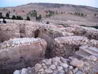 محوطه تاریخی و آتشکده سراب مورت