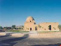 آرامگاه مولانا قطب الدین احمد ابهری ( پیر زهر‌نوش )