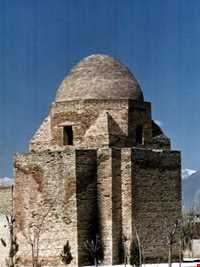 آرامگاه مولانا قطب الدین احمد ابهری ( پیر زهر‌نوش )