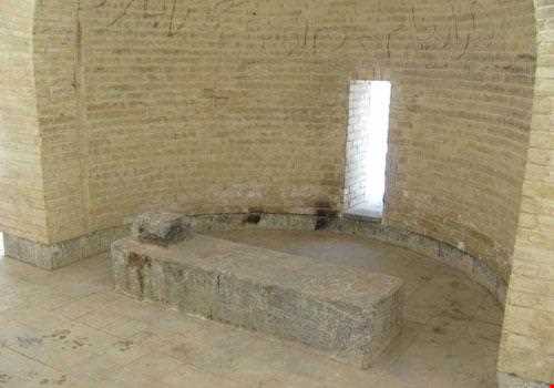 آرامگاه دهقان سامانی