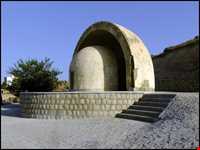 آرامگاه دهقان سامانی