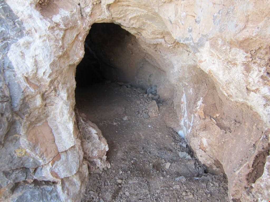 Nabati Cave