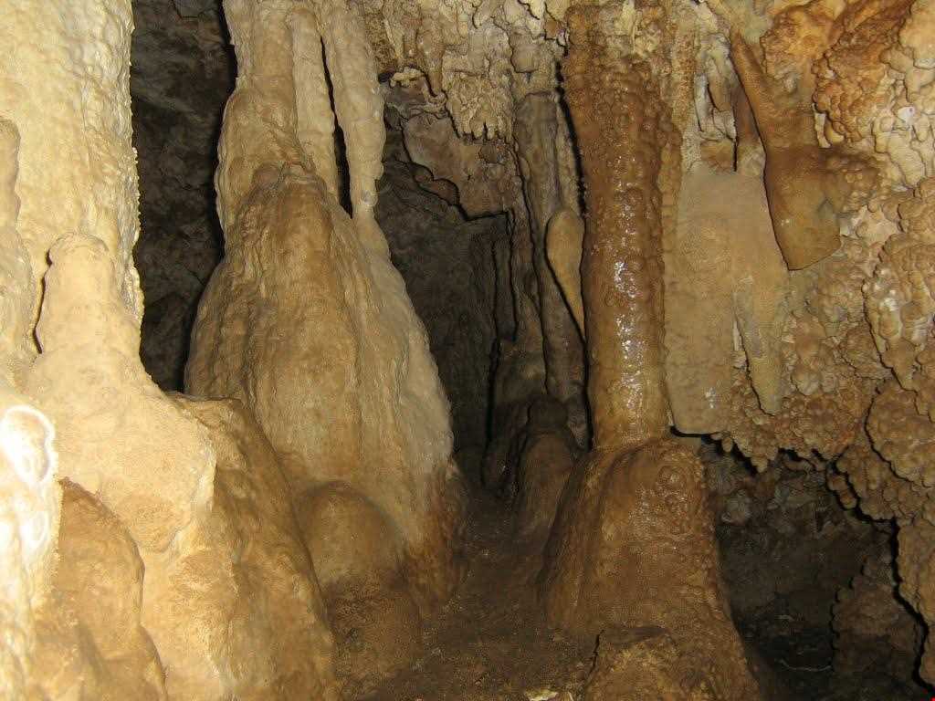 Khaneh Khoda Cave