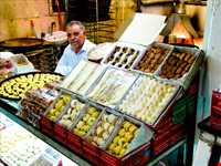 Kak-e Kermanshahi (traditional coockie)
