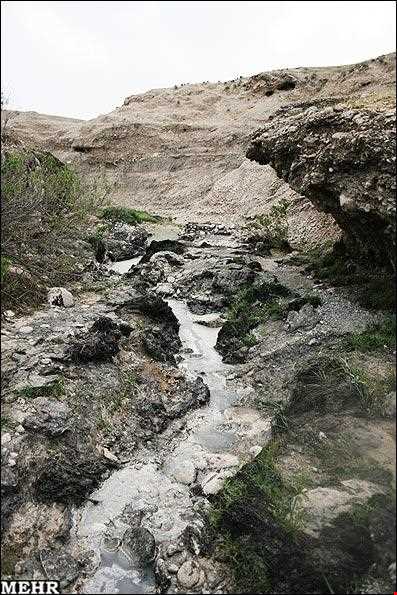 چشمه‌های قیر ماماتین